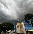 Nuvens carregadas vistas na região de Itaquera, zona leste da cidade.  Foto: Sergio Neves/Estadão - 16/02/2026 / Estadão
