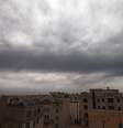 Céu ficou coberto por nuvem densa de fumaça escura  Foto: ANSA / Ansa - Brasil