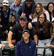 Stefani e Dabrowski com torcedores   Foto: Divulgação / Esporte News Mundo