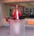 Narayanna Borges na mensagem de despedida das madrugadas: "Agradeço demais a companhia de todos vocês"  Foto: Reprodução/TV