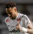  Foto: Divulgação / Santos FC - Legenda: Neymar provoca durante comemoração do gol de empate do Santos / Jogada10