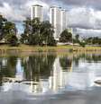 Trecho do Rio Pinheiros, na capital: qualidade da água e mau cheiro ainda são obstáculos.  Foto: Daniel Teixeira/Estadão / Estadão
