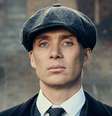 Cillian Murphy, de 'Peaky Blinders', já secou o corpo com dieta bizarra e nada saudável para filme que rendeu o Oscar: 'Comia uma amêndoa por dia'.  Foto: Divulgação, BBC Studios / Purepeople