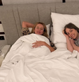 Fabi Justus e Ana Paula Siebert dormem juntas em Paris  Foto: Reprodução/Instagram @fabianajustus