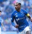 Matheus Pereira em jogo contra o Santos –  Foto: Gustavo Martins/ Cruzeiro / Jogada10