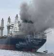 Navios vem sendo atacados pelo Irã no Estreito de Ormuz. Na foto, o navio Mayuree Naree, da Tailândia, que foi atacado em 11 de março  Foto: Reuters / BBC News Brasil