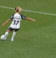 Em Itaquera, Brabas arrasam as mineiras do América.  Mas só fazem quatro gols por causa das grandes defesas da goleira Sandy.  Foto: Reprodução/TV Brasil / Jogada10