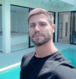 Jonas Sulzbach em mansão que construiu com Mari Gonzalez  Foto: Reprodução/Instagram