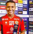 Henrique Carmo recebe prêmio de melhor jogador em vitória do CSKA  Foto: Reprodução/Instagram/CSKA