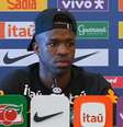 Vini Jr. durante coletiva da seleção brasileira  Foto: Reprodução/YouTube via CBF / Estadão