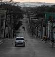 Diversos hotéis estão fechados por causa da falta de combustíveis e lugares emblemáticos de Cuba estão desertos. Imagem das ruas de Havana em 22 de março de 2026.  Foto: © REUTERS - Norlys Perez / RFI