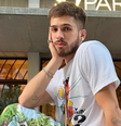 João Guilherme reclama de ser famoso: 'Querem arrancar nossa intimidade'  Foto: Contigo