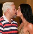 Belo e Rayane Figliuzzi trocam beijos apaixonados em cruzeiro  Foto: Divulgação/Brazil News / Contigo