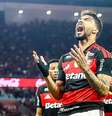 Paquetá vibrou ao fazer o terceiro gol do Flamengo sobre o Santos, neste 3 a 1, no Maracanã.  Foto: Adriano Fontes/Flamengo / Jogada10
