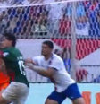 Lance que gerou polêmica em vitória do Palmeiras sobre o Bahia  Foto: Reprodução/Premiere