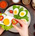 Especialista revela o que realmente ajuda a acelerar o metabolismo quando o assunto é alimentação  Foto: Freepik