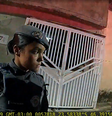 Soldado Yasmin Cursino Ferreira, que não portava câmera corporal, alegou ter sido agredida  Foto: Reprodução/TV Globo