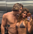 Isadora Cruz e Lucas Pinheiro em clique no elevador  Foto: Reprodução/Instagram/Isadora Cruz