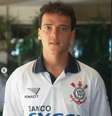 Fernando Diniz quando era jogador do Corinthians em 97  Foto: Instagram/@corinthians