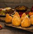 Coxinha fica em 7º lugar entre as melhores comidas de rua da América Latina  Foto: Freepik