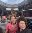 Astronautas da Estação Espacial acompanham retorno da Artemis 2 à Terra  Foto: Reprodução/X