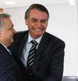"Ele é mais bonito que eu" — Bolsonaro brincou com Orbán em encontro em 2023  Foto: Marcos Corrêa/PR / BBC News Brasil