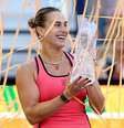 Aryna Sabalenka comemora título em Miami  Foto: Matthew Stockman/Getty Images