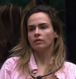Ana Paula Renault compra briga com produção  Foto: Reprodução/Globo