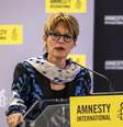A secretária-geral da ONG Anistia Internacional, Agnès Callamard, durante coletiva de imprensa em Londres nesta terça-feira, 21 de abril de 2026.  Foto: © Amnesty International / RFI