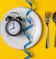Seguir estratégias erradas ao tentar emagrecer sozinho pode comprometer resultados a longo prazo  Foto: neontetra1 | Shutterstock / Portal EdiCase