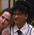 Tadeu Schmidt fez discurso para Ana Paula Renault e Milena  Foto: Reprodução/Globo