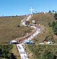 Cruz e capelas no Morro da Cruz em Lages eram alimentadas por energia de morador   Foto: Reprodução/Redes sociais/Joaquim Garcia
