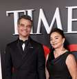 Wagner Moura e sua mãe, Alderiva Moura, em evento da Time  Foto: Getty Images