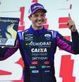 Guilherme Salas após conquista a pole  Foto: Paulo Abreu  / Parabólica