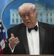 O presidente dos EUA, Donald Trump, concede uma coletiva de imprensa na Casa Branca, logo após um incidente com tiros durante o Jantar dos Correspondentes da Casa Branca  Foto: Celal Gunes/Anadolu via Getty Images