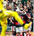  Foto: Gilvan de Souza - Legenda: Flamengo arrasa o Atlético em plena Arena MRV: 4 a 0 / Jogada10