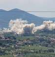 Ondas de fumaça das explosões na vila de Khiam, no sul do Líbano.  Foto: Divulgação/AFP / Estadão
