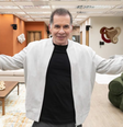 Leandro Hassum na sede da Casa do Patrão  Foto: Divulgação