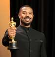 Michael B. Jordan admite que ainda não sabe onde guardar seu Oscar por 'Pecadores' (Frazer Harrison Getty Images)  Foto: Rolling Stone Brasil