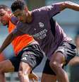 Foto: Divulgação - Legenda: Jogadores do Real Madrid durante treinamento da equipe / Jogada10