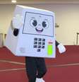 Descubra o significado da mascote Pilili, lançada pelo TSE para os 30 anos da urna eletrônica, e o seu papel nas eleições de 2026 Foto: Reprodução TSE / Perfil Brasil