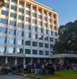 Estudantes bloqueiam entrada da reitoria com um cordão humano  Foto: Divulgação/Guilherme Farpa / Estadão