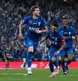 Ramiro Enrique, do Al Kholood, em disputa de bola com Rében Neves, do Al-Hilal - Foto: Yasser Bakhsh/Getty Images / Jogada10