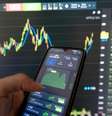 App da Naskar Gestão de Ativos Ltda parou de funcionar, deixando clientes com investimentos milionários em desespero  Foto: Getty Images