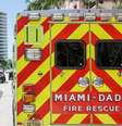 Carro da equipe de resgate de Miami  Foto: Jeffrey Greenberg/Universal Images Group via Getty Images