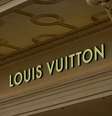 Disputa na Justiça: Louis Vuitton sofre derrota em processo contra marca de Portugal por propriedade intelectual envolvendo logomarca.  Foto: Pexels / Purepeople