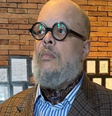 Ed Motta presta depoimento e recusa acusações de ter sido preconceituoso: 'Sou gordo e preto'  Foto: Mais Novela