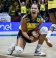 Julia Kudiess em ação pelo Brasil na VNL Foto: Esporte News Mundo