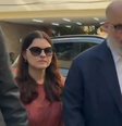Ed Motta chega à delegacia para prestar depoimento  Foto: Reprodução/Globo