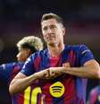  Foto: Judit Cartiel/Getty Images - Legenda: Al-Hilal estaria disposto a pagar cerca de 90 milhões de euros (R$ 530 milhões) por temporada a Lewandowski / Jogada10